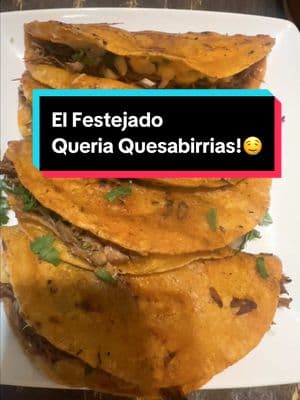 El cumpleañero queria quesabirrias, y pastel 3 leches po bueno! 😬 un Dia al año! 🤤estaban deli deli, #quesabirrias #birriatacos #tacosdorados #3lechescake #foods #comida #delicious #