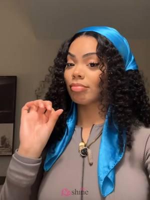 Everything about this wig install💃💞 #hairvideos #fyp #wigtok #headbandwig #nogluewig #gluelesswig #beginnerfriendlywig #forupage #reshinehair #hairtrending #kinkycurly