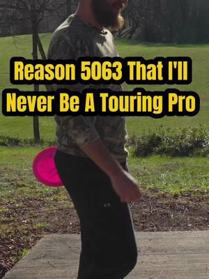 This really put it into perspective, just how good touring professionals are. Chris absolutely smashed this drive and it was tough for me to follow 🤣 #discgolf #fyp #discgolftips #discgolfeveryday #discgolfchallenge @Gateway disc sports @SquatchDiscGolf @Discraft 