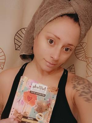 starting the year off with a dread detox 💆‍♀️🚿🧼 #girlswithdreads #dreadhead #detox #dollylocks #dollylocksproducts #squeakyclean #girlswithtattoos #girlswithpeircings 