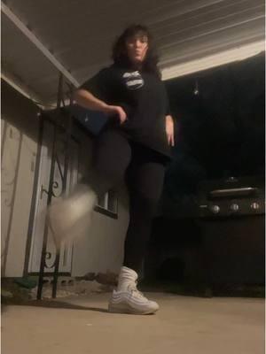 first sesh of 2025. Heres to getting myself back, and dedicating more time for my creative self ❤️ #shuffling#dancer#freestyle#sesh#ravergirl