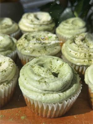 matcha latte cupcakes 🌱 my first bake of 2025! these came out so fluffy and tender with the perfect amount of matcha flavor 🫶🏻 #matcha #cupcakes 