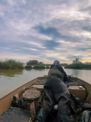 #fyp #weldbiltboats #marsh #boat #duckhunting #jonboat 