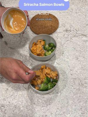 Sriracha salmon bowls are a go-to tasty quickie in our house, especially since they’re gluten, lactose, and egg free 😋 #wtfsheeats #glutenfree #husbandswhocook #cookwithme #srirachasalmon 