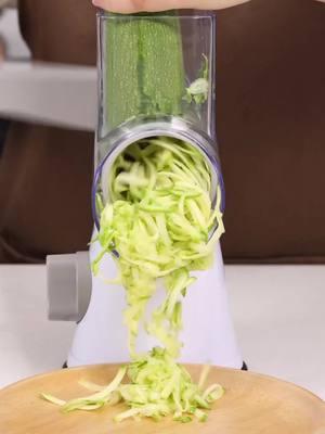 The two different shredding blades can make food prep quickly #geedel #kitchengadgets #cheesegrater #shredding #cucumber #zucchini #radish #biscuits #walnuts 