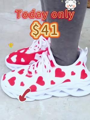 Heart print comfy sneaker💕✨  #trendyshoes #womenshoes #sneakers #valentinesdaygift #ValentinesDay #girlyshoes #womenshoes#fyp#TikTokShop #tiktokshopfinds#tiktokshopblackfriday #tiktokshopcybermonday #blackfriday #BlackTikTok#2025 #NewYear 