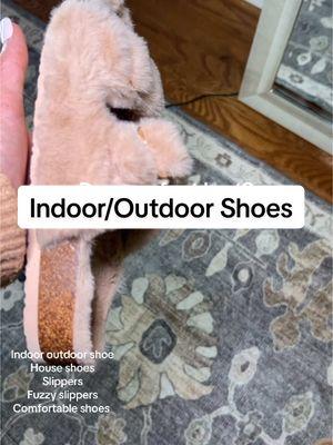 #houseshoes #slippers #fuzzyshoes #comfortableshoes 