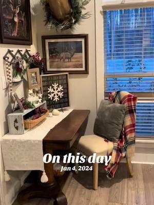 #onthisday In Indiana waiting on the birth of a new grand baby 🤰🤰🤰!   Sharing more memories of last year.  🤎🤎🤎 Brooke #farmhousedecor  #vintagedecor #rusticdecor #rusticfarmhouse #vintagefarmhouse #countrylivingmag #farmhousestyle  #myfarmhouseviews #myvintageviews #vintagestyling #mycountryhome #countrycottagestyle #farmhouseinspired  #fortheloveofvintage #rustichomedecor #mythriftedhome  #antiquedecor #mythriftedhomestyle  #fridayfarmhousefeels #vintagecottagefarmhouse