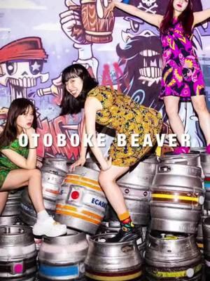 ￼ Salah satu band punk rock de Jepang, Otoboke Beaver también en Joyland Fest en noviembre de 2023 en Yakarta. Band punk rock asal Kyoto ini sepertinya memahami betul fungsi utama dari musik punk adalah tentang ekspresi diri. Otoboke Beaver terbentuk pada tahun 2009 ketika masing-masing anggota activa en el club de música 'Rock Commune' de sebuah Universitas Ritsumeikan, Kyoto. Esta banda incluye Accorinrin (voz), Yoyoyoshie (guitarra, voz), Pop (batería) y Nishikawachi (bajo). Nama Otoboke Beaver yang diambil dari sebuah hotel dewasa di Osaka sudah menjelaskan bahwa band ini bukanlah band punk yang dikendarai oleh kepentingan dan agenda politik tertentu. Melainkan murni sebatas kebebasan berekspresi dan tempat untuk menyalurkan kesenangan. Portada de la banda Mereka memulai karir sebagai. Tetapi pada junio de 2011, mereka resmi melepas sebuah demo berisi 3 lagu hasil pemikiran kolektif sendiri. Semenjak saat itu, mereka semakin giat mengeluarkan materi-materi sendiri baik berbentuk album live, mini-álbum, ataupun single single yang dikemas dalam bentuk edición limitada. Cepat, caos, agresif, imut, kompleks, dan membingungkan, sejumlah kata yang tepat untuk mendeskripsikan setiap elemen musik yang coba mereka sajikan. Mereka datang tidak hanya sebatas memainkan elemen-elemen fundamental punk rock, tetapi merevolusi dan menembus batasan-batasan yang akan terdengar seperti sebuah penyimpangan bagi para penikmat punk orthodox konvesional garis keras. En 2018, Pop memutuskan keluar dan posisinya digantikan oleh Kahokiss. Sejak Otoboke Beaver terbentuk dengan formasi gadis remaja seluruhnya, mereka tidak sedikitpun menunjukkan secara eksplisit sisi feminismo mereka. Mereka tidak berhasrat untuk meneriaki penggemarnya siang dan malam di depan muka hanya untuk mengingatkan betapa pentingnya hak kesetaraan género. Revisé tu celular - Otoboke Beaver 🎙️ #otobokebeaver #punkrocklive #punkrocklives #punkrockconcert #punkrockgig #punkrockmusik #punkrockmusicforlife #punkrockmusiclives #japanpunkrock #japanpunk #jpunkrock #kahokiss #punkmusicians #punkmusician #punkmusicvideos #punkmusicvideo ##otro #otro #parati #metal #screamwithme #numetal #progressivemetal #numetal #progressivemetal #hardcorepunk #heavymetal #japanesepunk #punk #liveshow 