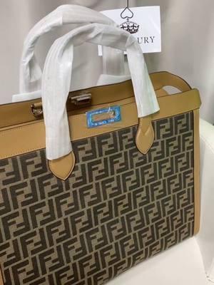 FENDI Peekaboo ISeeU Bag #fendi #fendibag #fendiunboxing #bagcollection