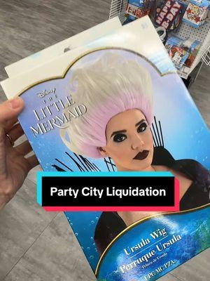 Costumes are now 60% off at Party City - perfect for Halloween or dress up fans! #partycity #budget #clearance #halloweencostume 