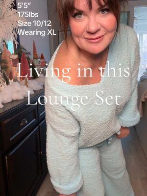 Replying to @Tammy Lyn #loungeset #midsizefashion #pajamas #loungewear #over40fashion #midsizefashion #maturefashion 