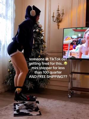 it works! Tired but obsessed! #TikTokMadeMeBuyIt #ministepper #ministeppermachine #ministepperworkout #athomeworkout #tiktokshopspringsale  #fitnessathome #postpartumbody #tiktokshopfinds #tiktokshopholidayhaul #yearendsale #newyearnewme #newyeargoals #newyearnewaura #newyearbetterme #onetreehill #onetreehillscenes #onetreehilledits 