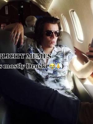 No bc why did I see fbh “trippin out” 😭🙏 #duplicity  #harrystyles #fratboyhary #fbh #duplicityharrystyles #wattpad #fanfic #liampayne #louistomlinson #niallhoran #zaynmalik #comp #fyp #trending #daytona #cherry #sucker #yellow #2020 