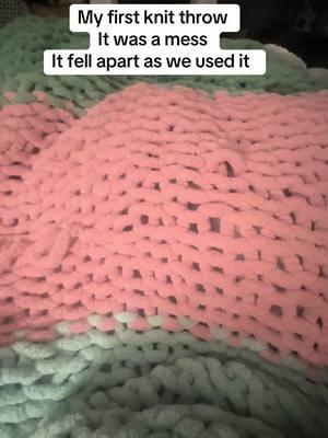 Practice makes a difference. I didn't give up. #handknitting #fingerknitting #chunkyknitblanket #DIY #throwblanket #chunkyyarn #knitting #bernat #bernatyarn #practicemakesperfect #dontgiveup 