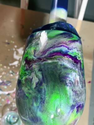 Wine tumbler #stormcloudcreations #epoxyresin #resintumblers #tumblers #resinart 