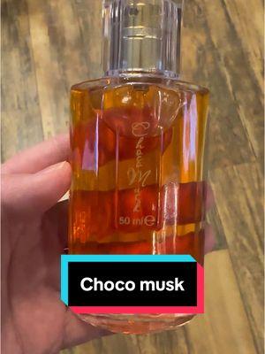 The scent of a sweet vanilla with a hint of chocolate. If you love the sweet scents, you’ll love this! #perfume #sweetscent #musk #chocomusk 