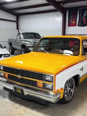 Old school cars > Modern cars 💯 #blazer #chevrolet #k5 #k5blazer #hotrods #restomod #restoration #detailing #paintcorrection #oldcars #squarebody #c10 #obs #seautosolutions 