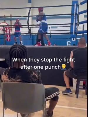 Ref said stop the violence 😭🙏 (via princeballbonet/IG) #amateurboxing #boxing 