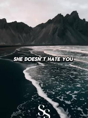 She doesn’t hate you #motivateher #inspireher #sparkinghersoul #motivationforwomen #motivationforgirls #motivationalwomen #motivationalgirls #motivationmessage #motivationalmoment  #shedoesnthateyou 