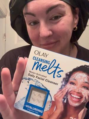 Gifted by Olay  Perfect solution to face washing for travel!!! @Olay Skin Care #olaypartner #olaycleansingmelts