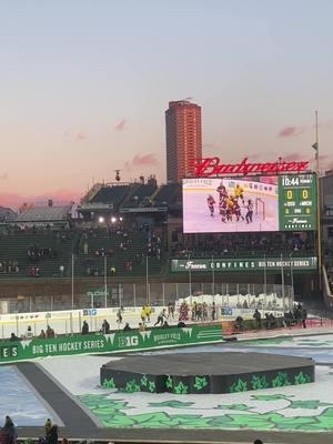 outdoor hockey game vlog! 🥶#wrigleyfield #frozenconfines #winterclassic #michiganhockey #ohiostate #chicagohockey #chicagoblackhawks #hockeygame #chicagotiktok #chicagovlog #chicagovlogger #chicagolife 