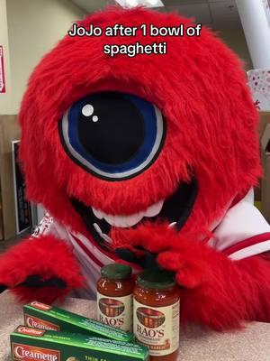 JoJo gets tired just thinking about 10 bowls of spaghetti! @Creamette Pasta @Rao’s Homemade #pasta #spaghetti #tired #nationalspaghettiday #jewelosco 