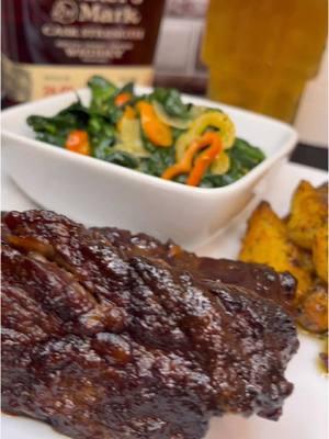 Country Style Beef Ribs w/ Sautéed Spinach & Roasted Potatoes #countrystyleribs #spinach #cheflife #chef #food #Foodie #iamtheresturant #saturday #notakeout #simplysha #mattieskitchen #mattiestreats #topchefchicksha #lunch #dinner #dmv #nashville #tampa #her #yourfavoritechef #foodporn #fyp #wegotfoodathome #happynewyear #saturday 