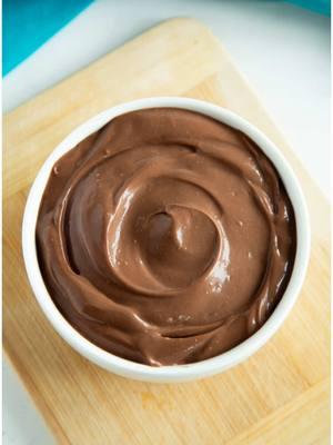 Homemade chocolate pastry cream is so easy to make! Silky smooth, rich, and chocolatey, this is a great cake or cupcake filling, or just grab a spoon! Recipe on cakemehometonight.com. #chocolate #pastrycream #custard #pudding 