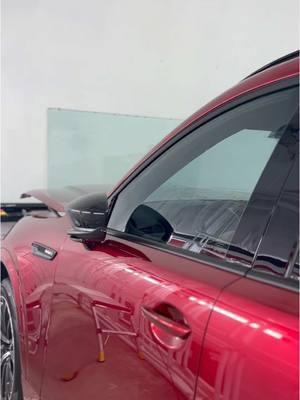 Clear visibility yet all the benefits that ceramic film can offer 🔆 70% Window Film won't darken the factory windows however it is going to provide the #heatrejection and #sunprotection along with the #interiorprotection for your vehicle #windowtint #windowfilm #cartint #tintworld #mazda #miamitintshop #windowtintshop #windowtintnearme 