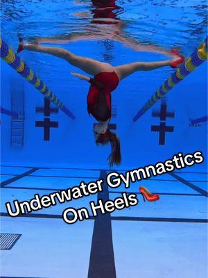 Underwater Gymnastics on Heels 👠  #underwater #flexibility #sport #gymnast #underwatertiktok #sportgirl #flexible 