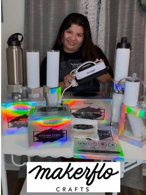 Unboxing Time 🥳 @MakerFloCrafts ✨🥰 #smallbusinessowner #smallbusinesscheck #makerflocrafts #unboxing #happynewyear #crafts #tumblers 