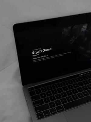 could this be the release date of Squid Game S3 ?? I literally just want to see Player 100 die pls #squidgame #squidgameS3 #S3 #dalgona #seonggihun #gihun #frontman #releasedate #seabyeok @Squid Game Netflix 