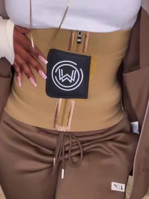 Golden and glowing ✨ #ReginaeCarter is redefining snatched in the Wonder Band! From daily errands to nights out, this PolyStretch™ beauty delivers comfort, style, and results. Perfect for everyday wear, it gives you support and a flawless silhouette all day long. 💛 Ready for your glow-up? 🌟 Shop now at whatwaist.com. #WhatWaist #WonderBand #WaistTrainer