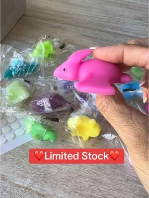 Squishy Valentine’s Day class party set #valentines #squishy #ValentinesDay #partyfavors #valentinesdiy #schoolparty #classparty #asmr #fidgettoys #squishytoy #squishyasmr @Joyfy-US 