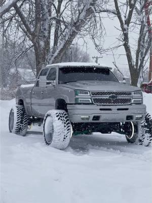 Snow ❄️ #truck #chevy #silverado #cateye #cateyechevy #cateyesilverado #trucktok #trucksoftiktok #trucksofinstagram #snow #winter #snowfall #cold #film #edit #built #builtnotbought #truckbuild