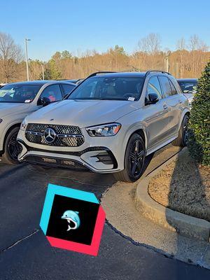 what's the next color trend?  #GLE #GLC #mercedes #trend #creatorsearchinsights #paint #nardo #chalk #luxurySUV 