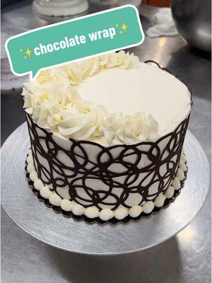 ✨chocolate wrap✨ #creatorsearchinsights #cake #cakedecorating #fypシ゚viral #cakevideo #cakedecorator #caketok #buttercream #chocolate 