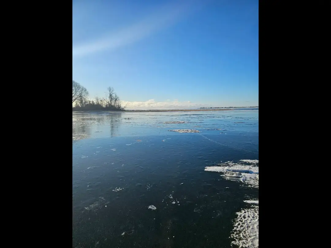 #icefishing #escanabamichigan #yooperfarmhouse #upwinter #puremichigan 