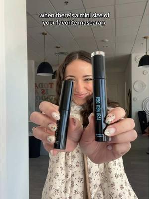 the perfect pairing, if we do say so ourselves!  #minimascara #minimakeup #viralmascara #trendy #newyearnewaura 