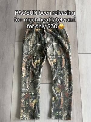 Camo sweats r too tuff #fallfinds #sweatpants #baggypants #sweats #camo 