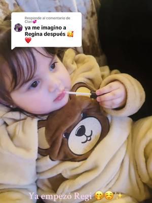 Respuesta a @Clari💞 Tiene dos años y se sabe poner así de bien el gloss 🤭💄💋✨#reginabebe #cutebaby #bebesdetiktok #MomsofTikTok #dadsoftiktok #blessings #bendiciones #diadereginabebe #señitoregina #miniñabonita #babyfever #foryoupage #viral #viraltiktok #paratiiii #fyp #fyppp #parati #imjustagirl 