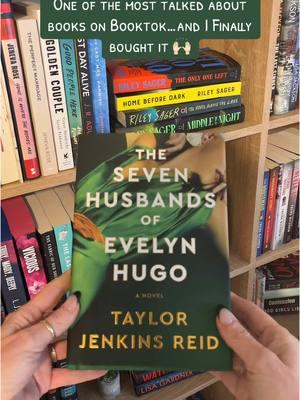 One of the most talked about books on Booktok…and I just bought it 🙌🏻 #thesevenhusbandsofevelynhugo #icon #viral #books #BookTok #bookaddict #bookcommunity #bookreccomendation #firstof2025 