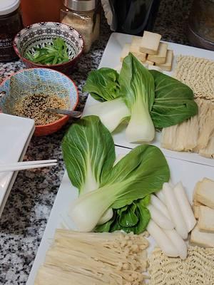 and I got to try my first enoki mushroom! @Clarissa Cuomo #hotpot #christmas #enokimushroom #asiancooking #gifthaul #Christmashaul #koreanbbq 