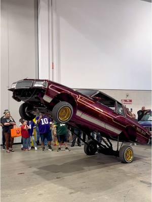 #jumparound #hydraulic #lowrider #gbody #ford #truck #impala #lowriderhopper #custom #texas #cutlasssupreme #fyp #fypシ #fypシ゚viral #foryoupage #foryourepage #fy #f #recinkstudio #lowriderlifestyle #lowrideraddicts #lowridercultura 