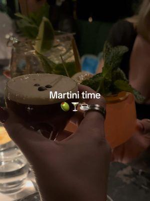 WELCOME TO MARTINI TIME!!! 🫒🍸☕️ We are hunting for the best martinis in SWFL!!! The Vine room in Naples, FL is getting a 7.5/10 for me. Very good but nothing crazy and was smaller. Love the aesthetic, location, company and of course 3 beans. #martinitime #espressomartini #martini #tinitime #florida #weekend #naples #drinkreview #Vlog #fyp #cheers #cheersitsautumn #vineroom