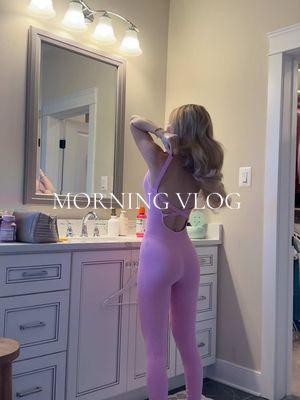 barre classes are the best way to start the day 🩰✨🫧🎀❄️ this vlog wouldve been longer but all of my clips from the car were SILENT bc it doesnt record sound when carplay is on 😭😭😭😭 so sad #fyp #morningvlog #barre #workout #morningroutine #diml #productive #alaninu #freepeople #skims #activewear #winter #newyear #breakfast #healthy #cleangirl #thatgirl #makeup #asmr #orginalsound #inmy20s 