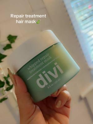 I love this hair mask,it repaired my curly hair appearance and dry feeling #TikTokShop #hair #hairmusk#hairroutine #haircare #curlyhairroutine #dryhairtreatment #dryhairtips #hairtreatment #fyp #fff #for #foryoupage 