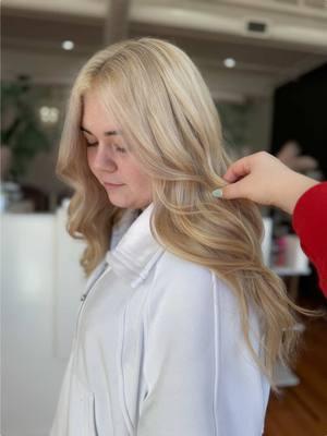 Spend a day at the salon with me 🫶🏼 Transforming this beauty with a partial highlight and a refreshing bleach bath 💖  January books are OPEN, so don’t wait—let’s make your new year hair goals a reality! ⭐️  #adayinmylife #adayinthelifeofahairstylist #soendthedaywithme #hairstylistnearme #hairtok #BombshellBarbieHair #DetangledWithTaylor #HairTransformation @megan 💌 