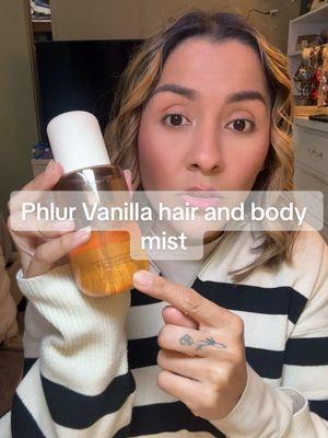 Este aroma de esta fragancia para el pelo y cuerpo de Phlur dura muchos días #bodymist #vanilla #hairmist #hairanbodymist #phlur #phlurfragrance #phlurvanillaskin #vanillaskin #newyearnewaura 